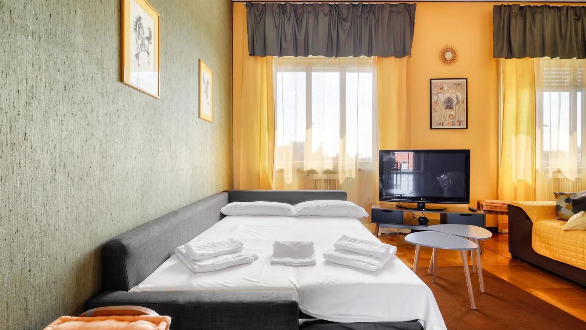 Apartament Urban Elegance With A View Viale Tunisia Mediolan