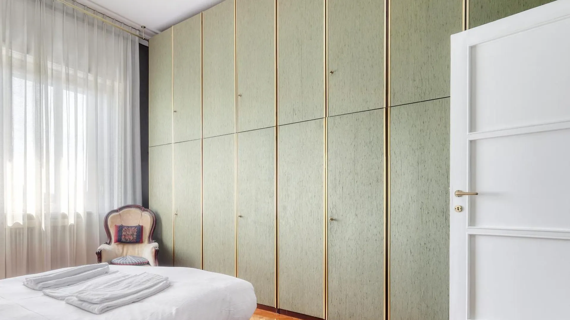 Urban Elegance With A View Viale Tunisia Milanアパートメント 0*, ミラノ